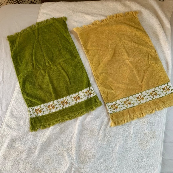 Vintage Deadstock  3 Pc White With Green/Yellow Floral  Fieldcrest Martex Towels - Picture 5 of 14